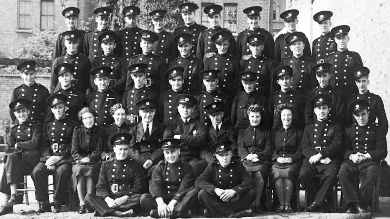 Men and women of the Auxiliary Fire Service, group photo taken in around 1941